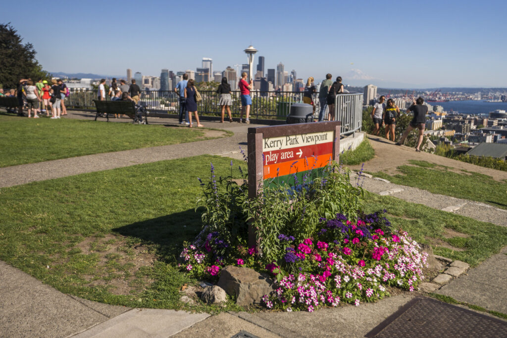 People enjoying Kerry Park Viewpoint