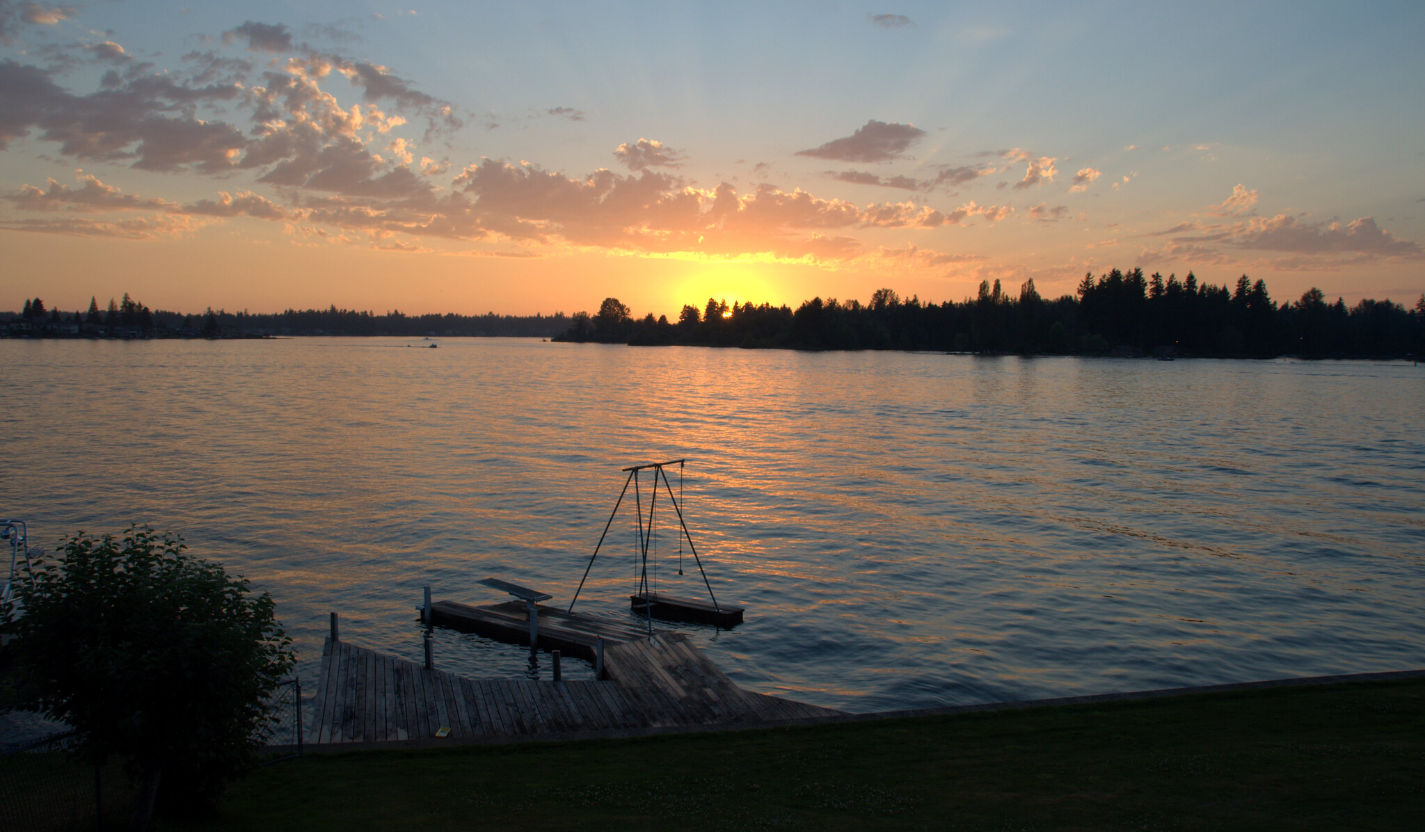 Bonney Lake has some great views of Mt. Rainier. In August, experience the Washington Midsummer Renaissance Faire and partake in the Viking drum circle
