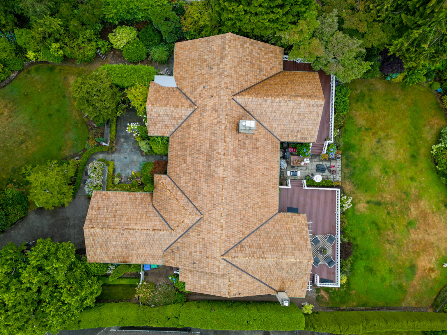 Custom Cedar Shake Shingle Roof Shoreline Washington - Overhead view